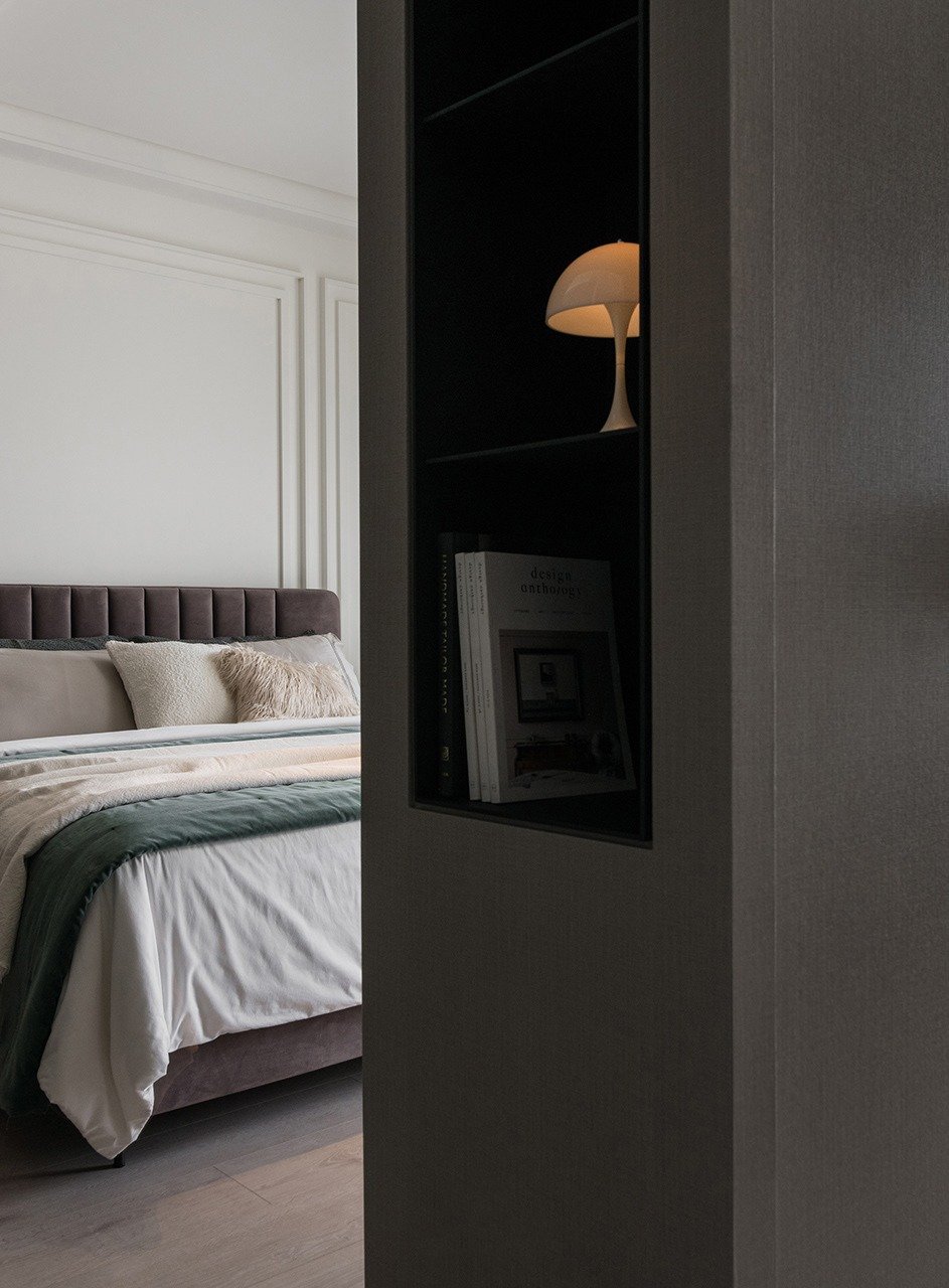 BEDROOM · 卧室
