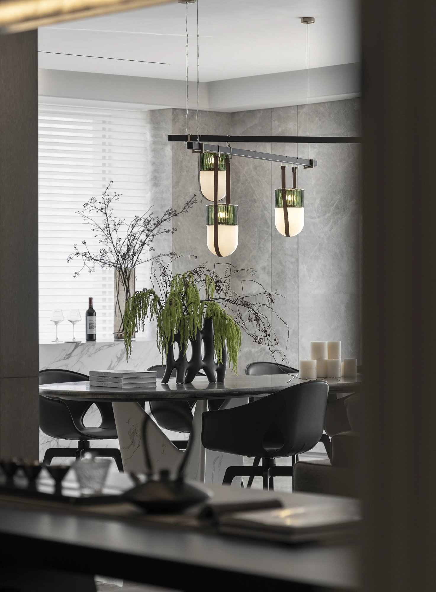 STONE · 石