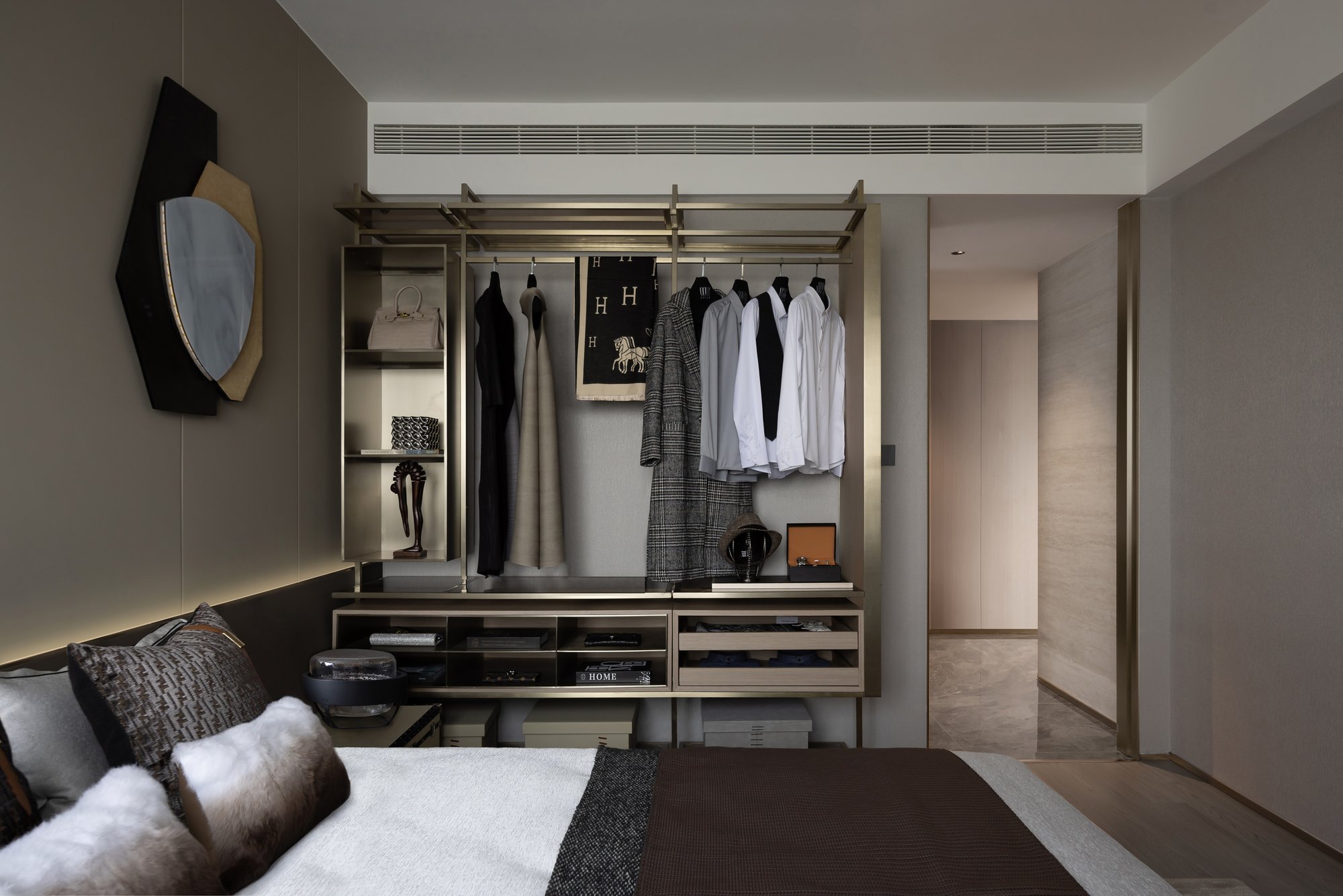 BEDROOM · 卧室